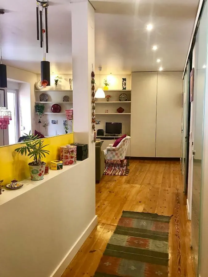 Sweet Apartment With Terrace In Central 리스본
